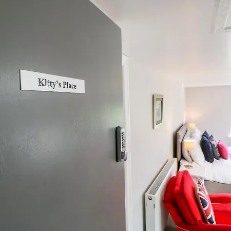 Kitty'S Place *
